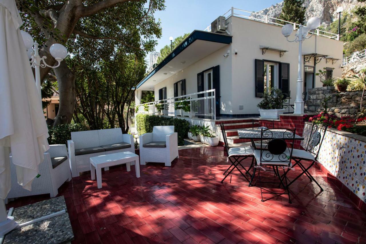 Villa Aurora Mondello Addaura Eksteriør billede